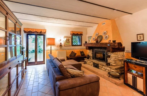 Serra San Quirico Villa | 400 m² Villa ∙ 7 bedrooms ∙ 15 guests