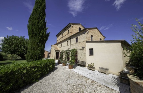 Bettolelle Villa | 400 m² Villa ∙ 3 bedrooms ∙ 8 guests