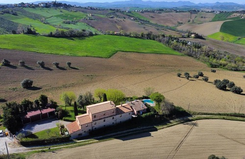 Bettolelle Villa | 400 m² Villa ∙ 3 bedrooms ∙ 8 guests
