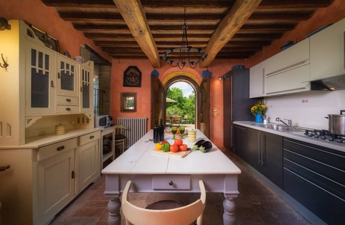 Radicondoli Villa | 400 m² Villa ∙ 5 bedrooms ∙ 10 guests