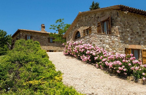 Doglio Villa | 400 m² Villa ∙ 7 bedrooms ∙ 16 guests
