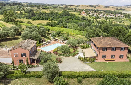 Gambassi Terme Villa | 400 m² Villa ∙ 14 bedrooms ∙ 30 guests