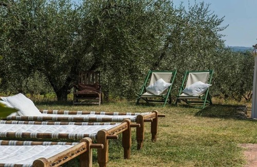 San Giovanni A Cerreto Villa | 4000 m² Villa ∙ 8 bedrooms ∙ 14 guests