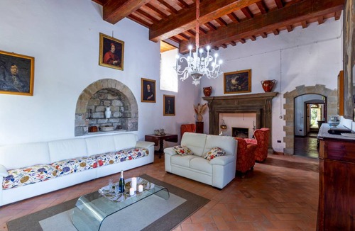 Paciano House | 412 m² House ∙ 6 bedrooms ∙ 12 guests