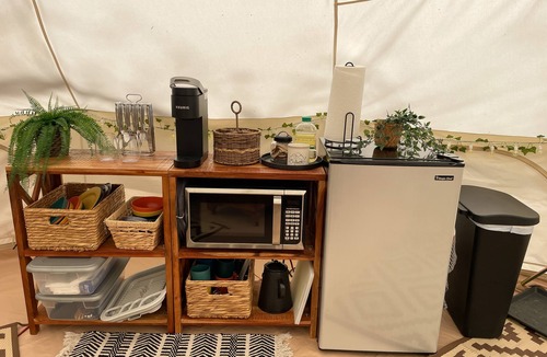 Cranberry Falls RV Rental | 4200ft Luxury Stargazing Glamping Haven, Ultra-Private, Near BRP