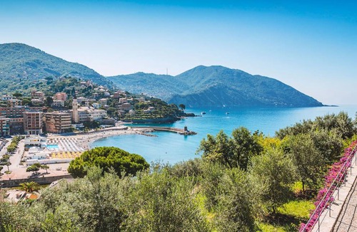 Recco Villa | 430 m² Villa ∙ 6 bedrooms ∙ 12 guests