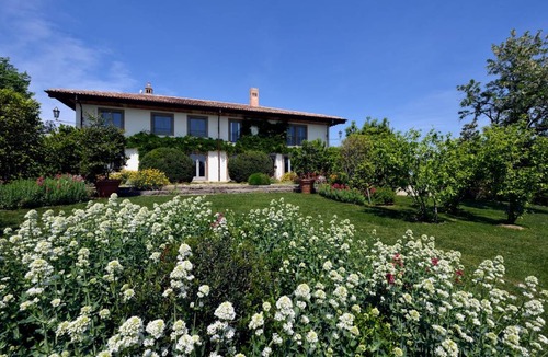 Varignana House | 450 m² House ∙ 5 bedrooms ∙ 10 guests