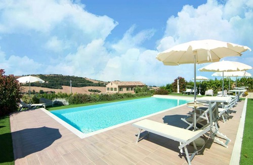 Fermo House | 450 m² House ∙ 4 bedrooms ∙ 14 guests