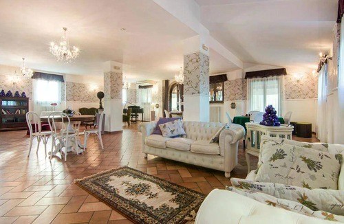 Fermo House | 450 m² House ∙ 4 bedrooms ∙ 14 guests