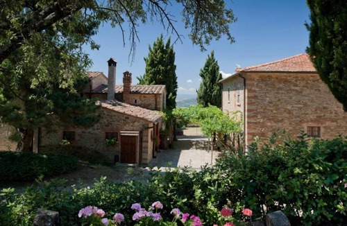 Arezzo Villa | 450 m² Villa ∙ 6 bedrooms ∙ 12 guests