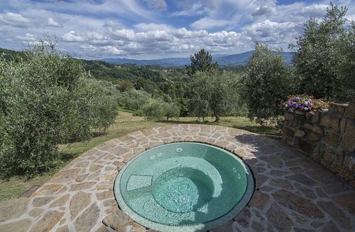Borgo San Lorenzo Villa | 470 m² Villa ∙ 7 bedrooms ∙ 14 guests