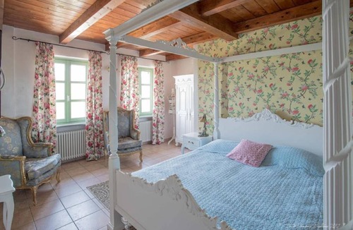 Tigliole House | 480 m² House ∙ 8 bedrooms ∙ 18 guests
