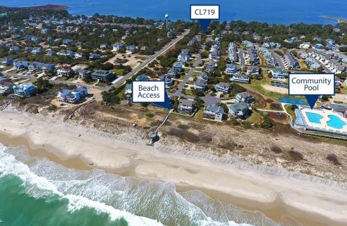 Corolla Light House | 4min Walk to Beach with Resort Pool Gym Hot Tub