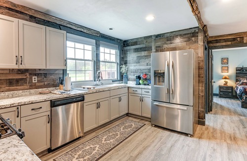 Deford Cottage | 5-acre Kingston Getaway: Sauna & Fire Pit