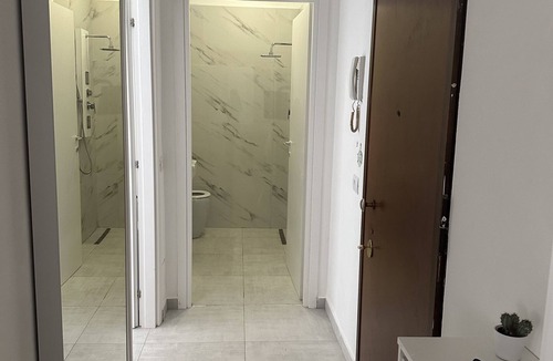 Pero Apartment | 5 min to metro redline and 15 min walk to Expo