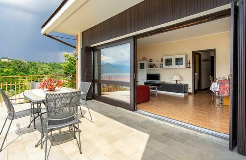 Porto Valtravaglia Apartment | 50 m² Apartment ∙ 1 bedroom ∙ 4 guests