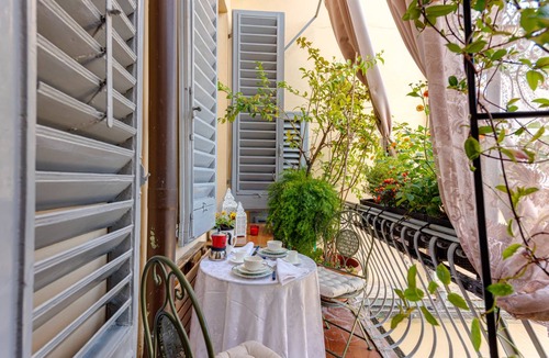 Sant' Ambrogio Apartment | 50 m² Apartment ∙ 1 bedroom ∙ 2 guests