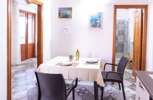 Zambrone House | 50 m² House ∙ 1 bedroom ∙ 2 guests