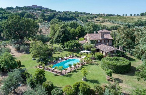 Monte Castello di Vibio Villa | 500 m² Villa ∙ 4 bedrooms ∙ 8 guests