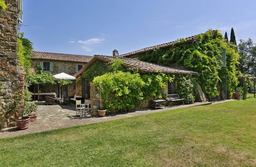 Montalcino Villa | 500 m² Villa ∙ 5 bedrooms ∙ 10 guests