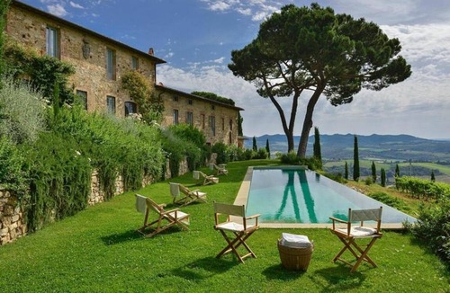Pievasciata Villa | 500 m² Villa ∙ 7 bedrooms ∙ 14 guests