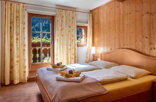 Sarntal Apartment | 52 m² Apartment ∙ 2 bedrooms ∙ 5 guests