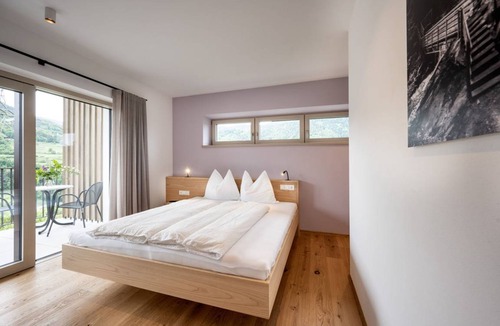 Barbiano Apartment | 55 m² Apartment ∙ 2 bedrooms ∙ 4 guests