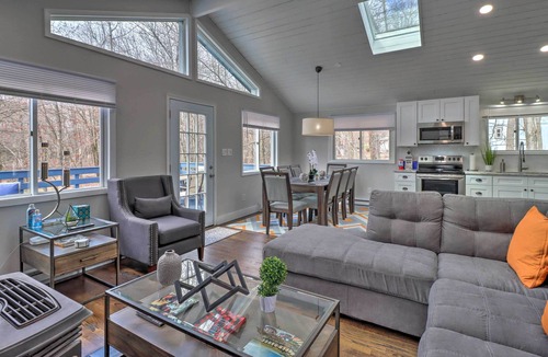 Long Pond House | 6 Mi to Camelback Slopes! Home w/Game Room
