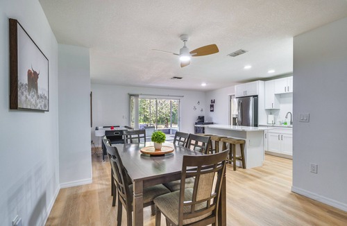 Spring Hill House | 6 Mi to Weeki Wachee Springs: Family Getaway