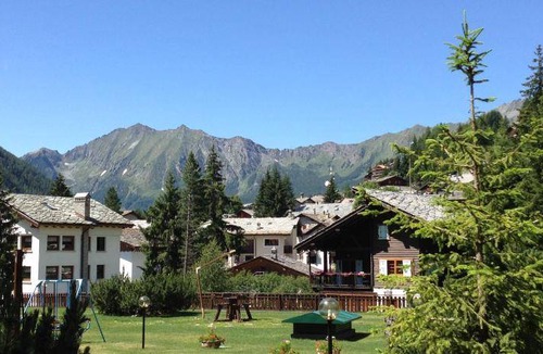 Champoluc Apartment | 60 m² Serviced apartment ∙ 2 bedrooms ∙ 6 guests