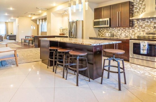 Central West End House | 6BR-4BA 4-Floor Home Sleeping 17 ABODEbucks