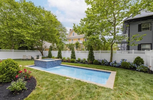 Admiral Estates House | 7 Bedroom, 4 Full Baths, and Two Blocks to Beach