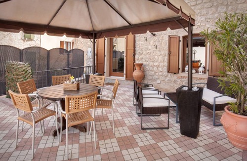 Albisano Apartment | 70 m² Apartment ∙ 2 bedrooms ∙ 4 guests