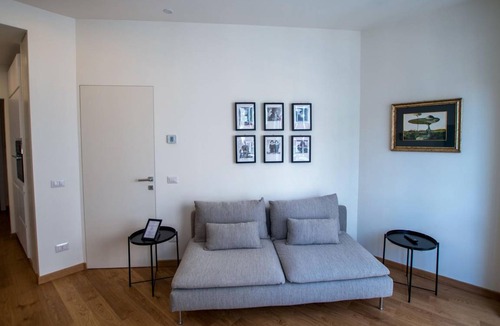 Como City Centre Apartment | 70 m² Apartment ∙ 2 bedrooms ∙ 4 guests