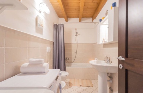 Como City Centre Apartment | 70 m² Apartment ∙ 2 bedrooms ∙ 5 guests