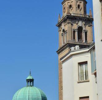 Parma City Centre Apartment | 72 m² Apartment ∙ 2 bedrooms ∙ 4 guests