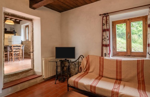 Pietrabuona Apartment | 78 m² Apartment ∙ 3 bedrooms ∙ 6 guests
