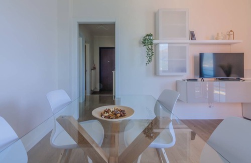 Fiumelatte Apartment | 80 m² Apartment ∙ 2 bedrooms ∙ 5 guests