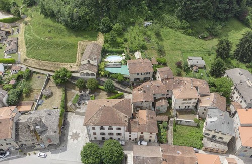 Palazzuolo sul Senio Villa | 800 m² Villa ∙ 7 bedrooms ∙ 18 guests