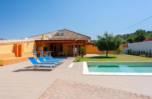 Quartu Sant'Elena House | 90 m² House ∙ 3 bedrooms ∙ 6 guests