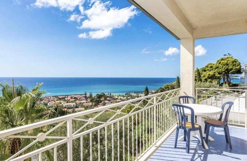 Belvedere Marittimo Apartment | 90 m² Serviced apartment ∙ 3 bedrooms ∙ 127 guests