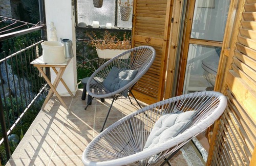 Pompeiana Apartment | 95 m² Apartment ∙ 2 bedrooms ∙ 5 guests