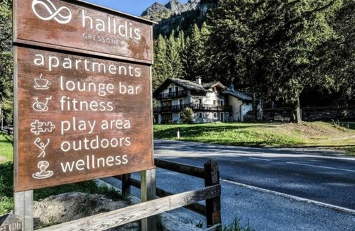 Gressoney-Saint-Jean Resort | 98 m² Resort ∙ 3 bedrooms ∙ 8 guests