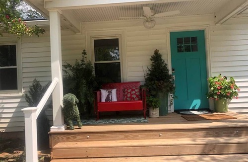 Wake Forest House | A Cozy Quiet Cottage Near Falls Lake