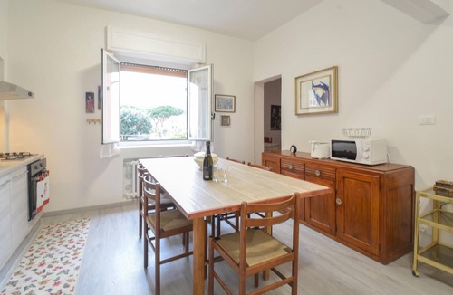 Spotorno Apartment | A few steps from the sandy beach welcomes you this cozy apartment.