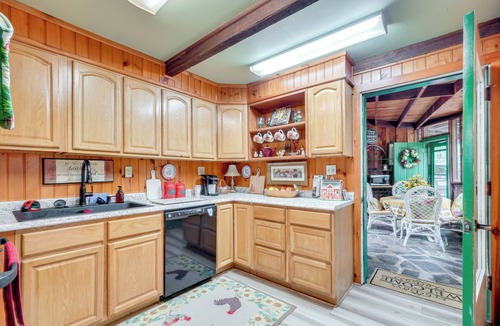 Tellico Plains Cabin | A-Frame Cabin w/Spacious Yard in Tellico Plains!