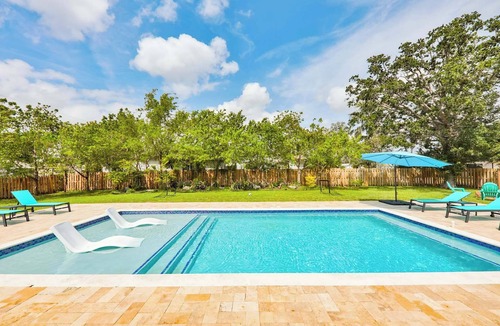 Hallandale Beach House | A star is born villa