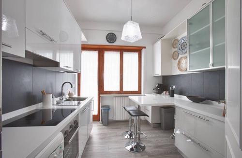 Gaeta Apartment | A terrace overlooking the gulf. Stylishly furnished apartment for relaxing days.