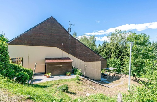 Careggine House | A three-story cottage with fabulous views of the surrounding countryside.