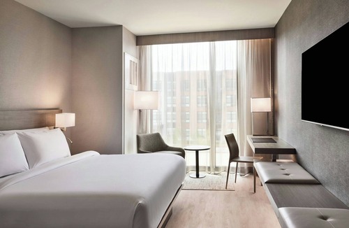 Chesterfield Hotel | AC Hotel by Marriott St. Louis Chesterfield